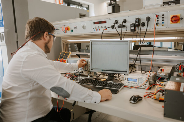 RTX's Collins Aerospace completes prototype development of high-voltage power distribution components for Clean Aviation SWITCH project